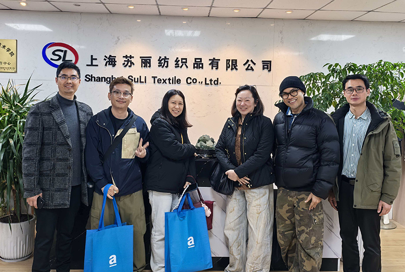 泰国客户到访贤雯服饰科技，现场签约共拓国际新局